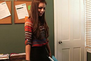 小女奴舔鸡巴调教视频